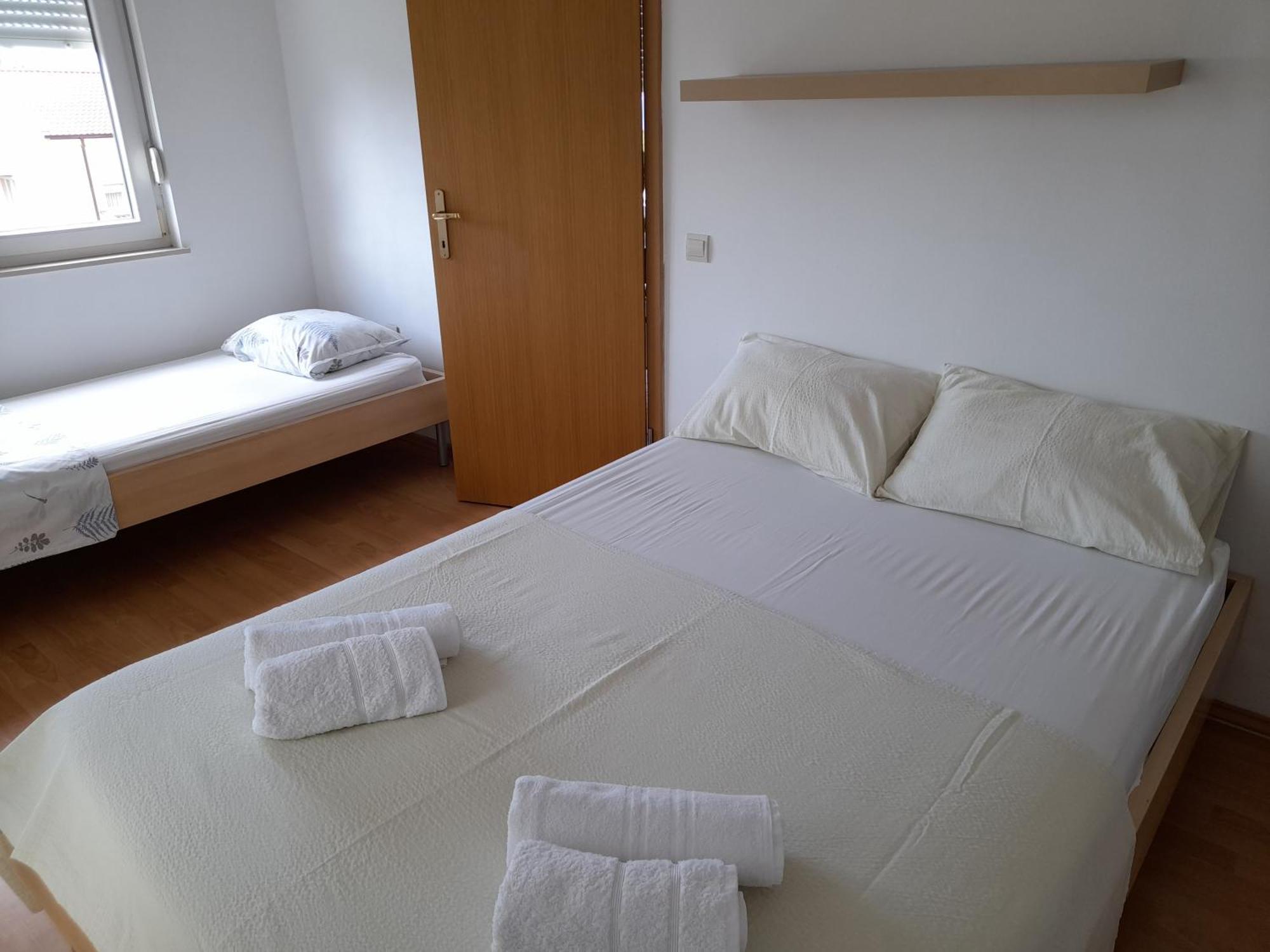 Apartments Malou Baška Voda Pokój zdjęcie