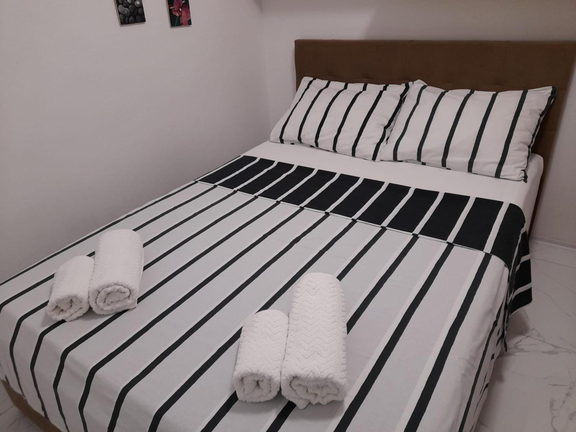 Apartments Malou Baška Voda Pokój zdjęcie