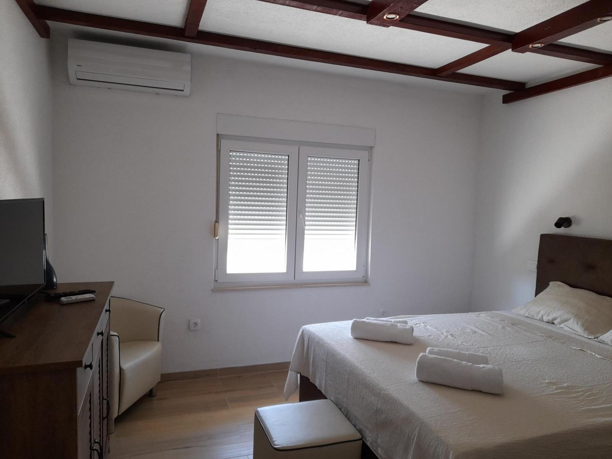 Apartments Malou Baška Voda Pokój zdjęcie