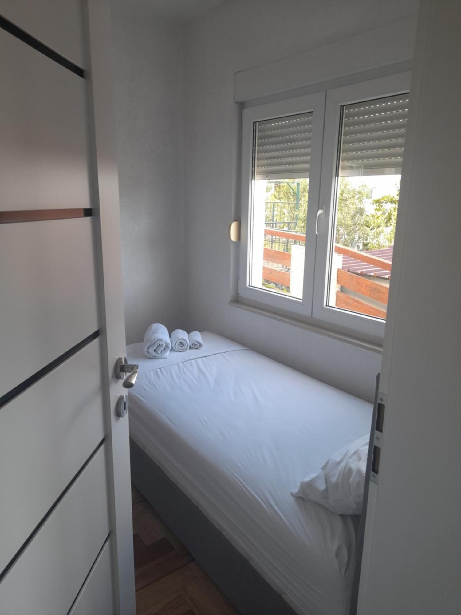 Apartments Malou Baška Voda Pokój zdjęcie