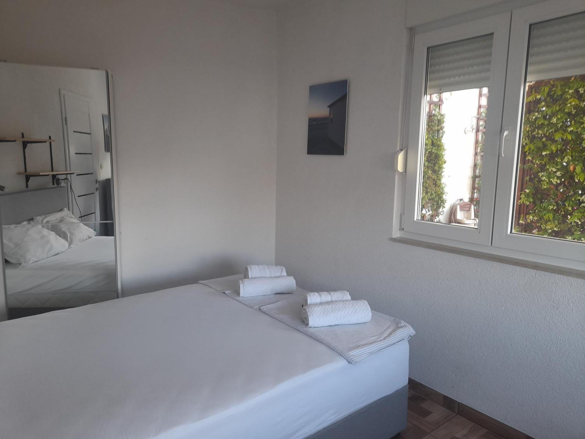 Apartments Malou Baška Voda Pokój zdjęcie