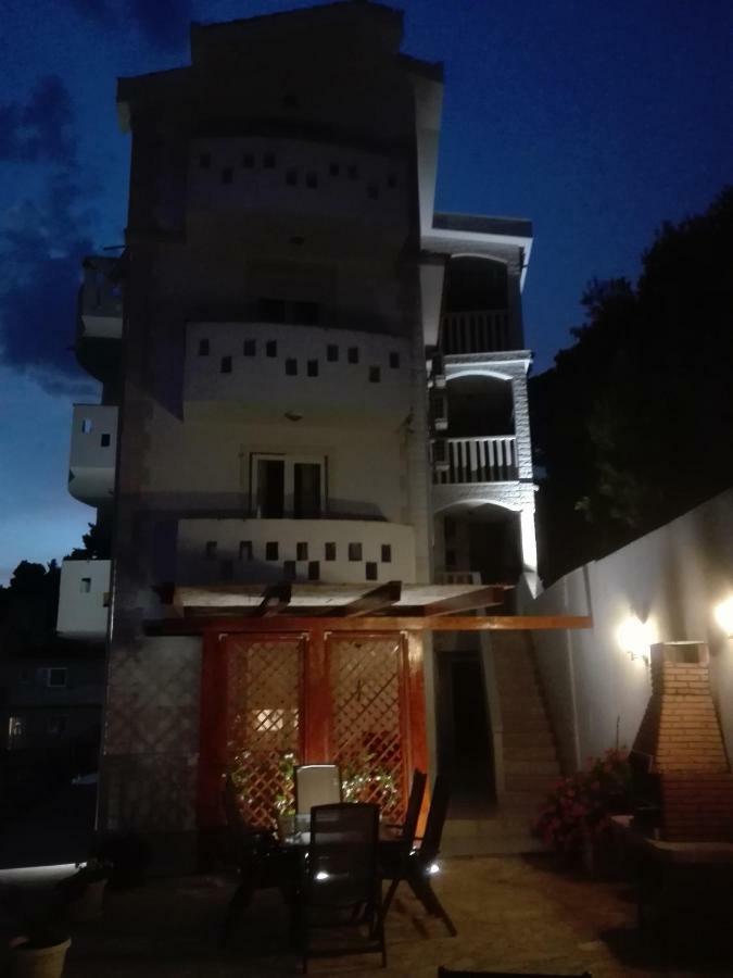 Apartments Malou Baška Voda Zewnętrze zdjęcie